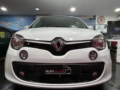 Renault Twingo 2018 - 10500 EUR, 113670 km - AUTO.MOTO.pt - 113670km - foto 2 de 18