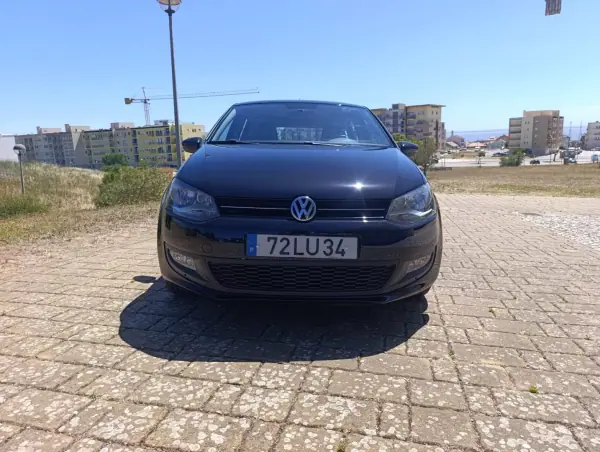 Volkswagen Polo 2011 — photo 3 of 21