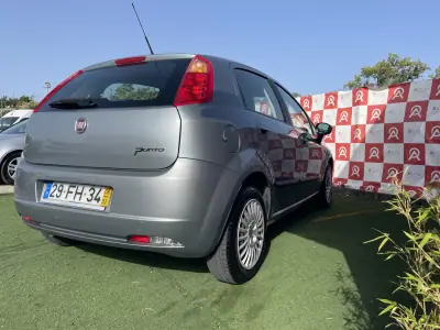 Fiat Grande Punto 2008 - 4990 EUR, 112345 km - AUTO.MOTO.pt - 112345km - foto 3 de 15