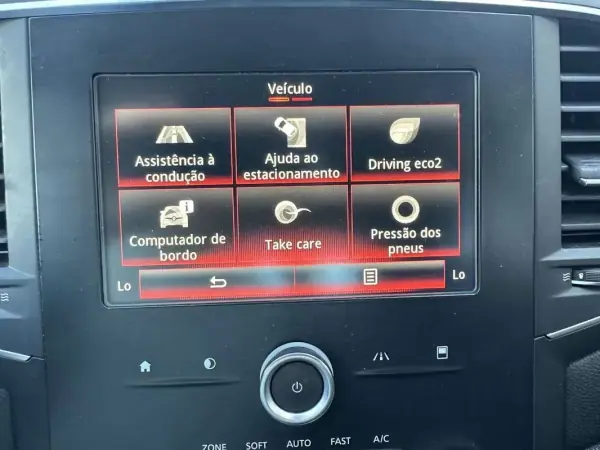 Renault Mégane Sport Tourer 2017 - 9900 EUR, 190000 km - AUTO.MOTO.pt - 190000km - foto 45 de 60