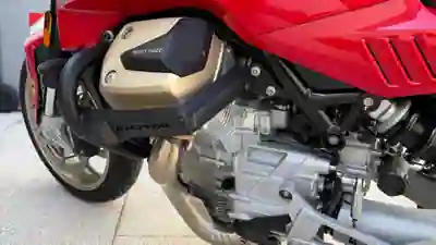 Moto Guzzi V100 Mandello 2022 - 10000 EUR, 7500 km - foto 6 de 6