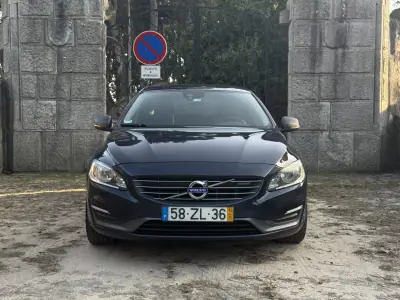Volvo V60 2014 - 10000 EUR, 215710 km - 215710km - foto 2 de 11