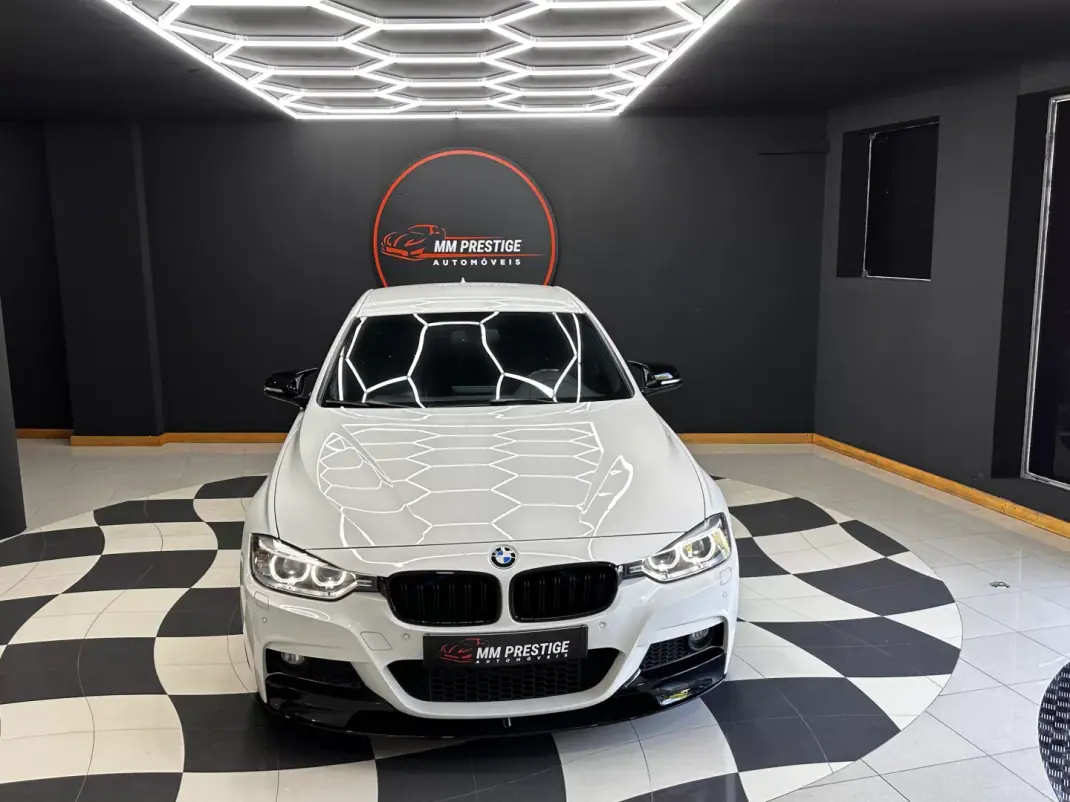 BMW 320 2014 - 18990 EUR, 218000 km - AUTO.MOTO.pt - 218000km - foto 10 de 44