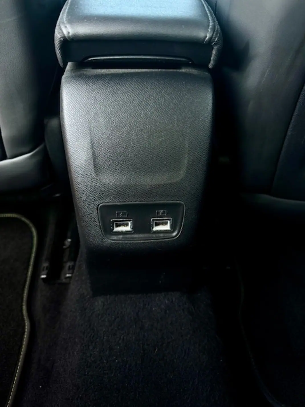 Peugeot 208 2019 - 13900 EUR, 75000 km - AUTO.MOTO.pt - 75000km - foto 19 de 19