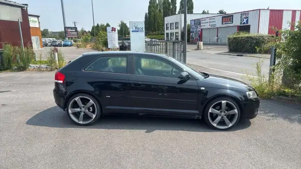 Audi A3 2007 - 10750 EUR, 190185 km - 190185km - foto 5 de 13