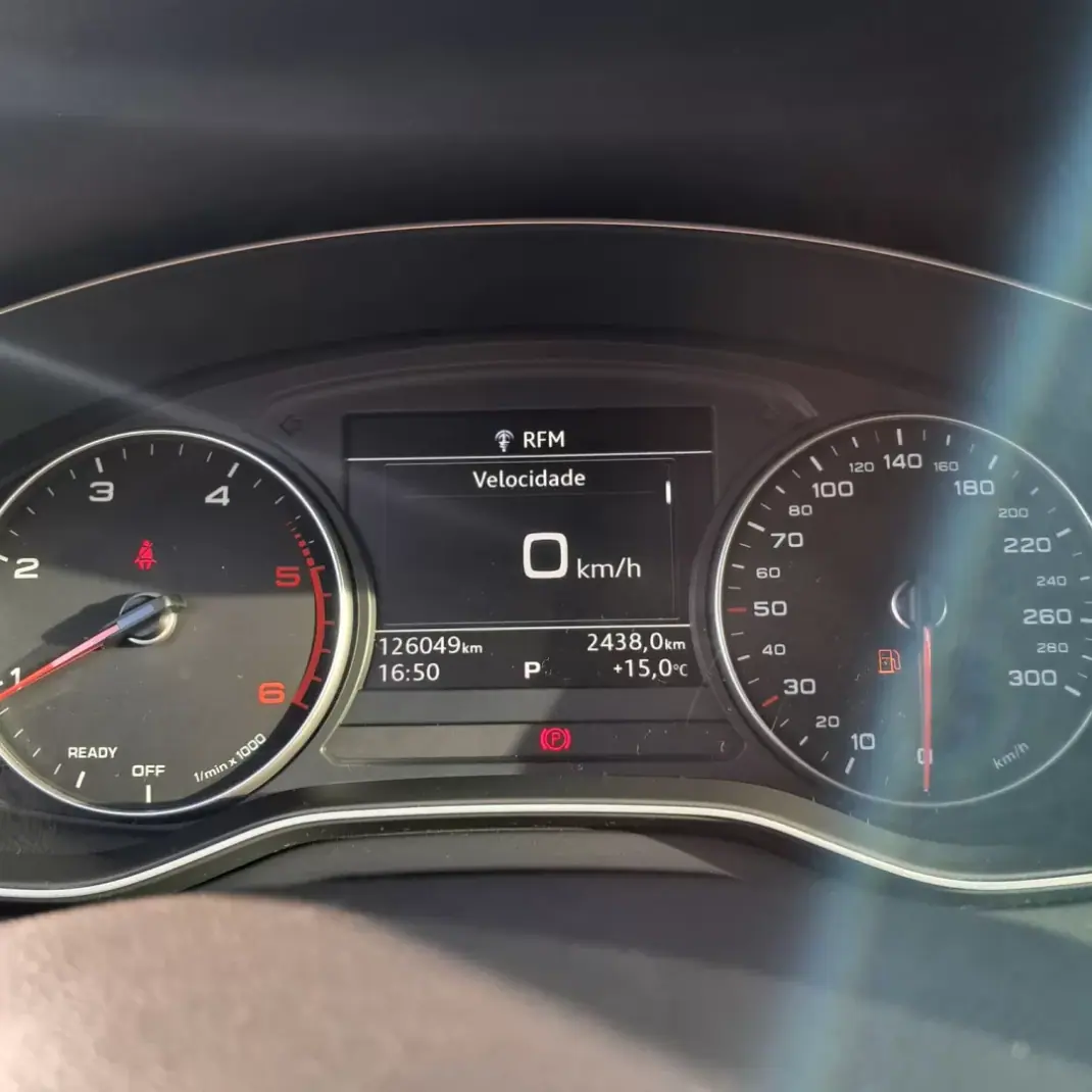 Audi A4 Avant 2017 - 22650 EUR, 126000 km - AUTO.MOTO.pt - 126000km - foto 10 de 14