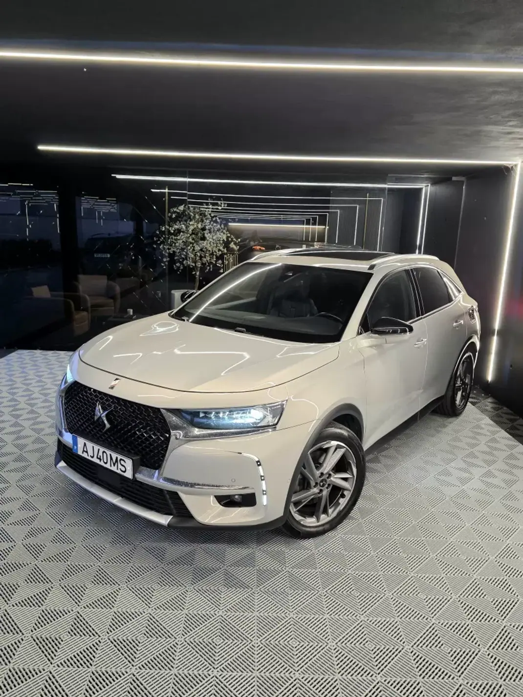 DS DS7 Crossback 2021 - 26750 EUR, 158000 km - AUTO.MOTO.pt - 158000km - foto 2 de 32