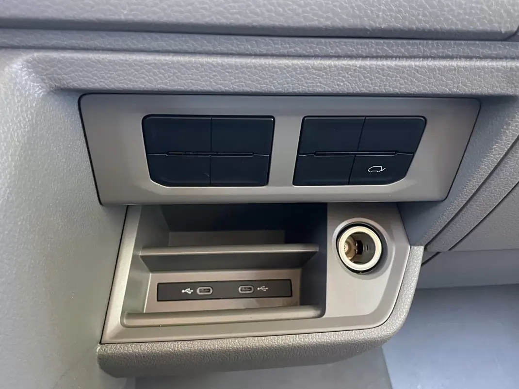 VW 2022 - 33450 EUR, 144000 km - 144000km - foto 36 de 41