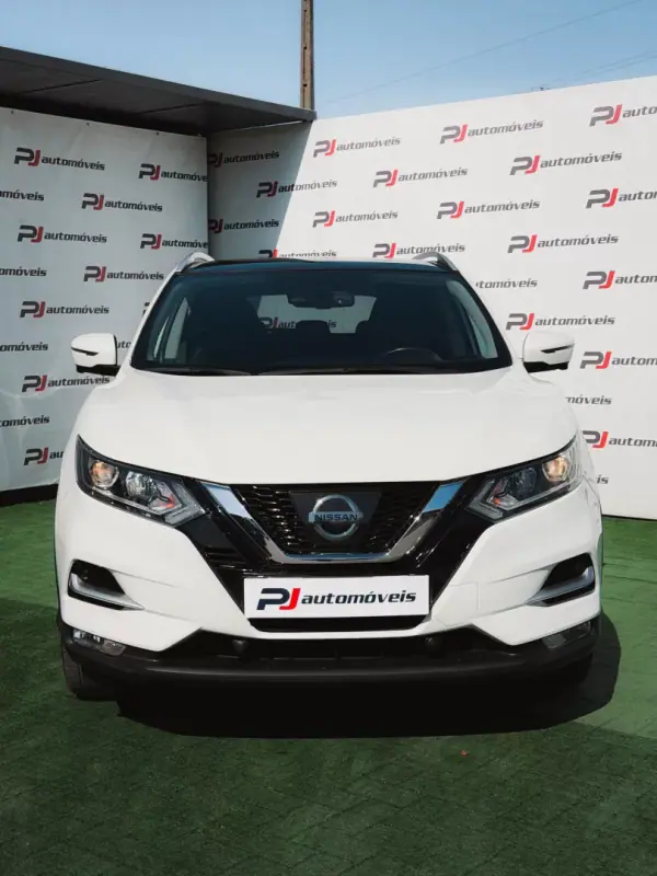 Nissan Qashqai 1.5 dci N-connecta 360 2017 Diesel — 140 072 km Nissan Qashqai 1.5 dci N-connecta 360 2017 Diesel