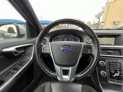 Volvo S60 2015 - 11950 EUR, 225000 km - AUTO.MOTO.pt - 225000km - foto 14 de 53