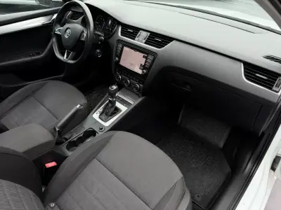 Skoda Octavia Break 2015 - 10500 EUR, 156000 km - AUTO.MOTO.pt - 156000km - foto 14 de 14