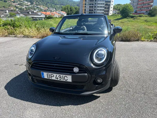 MINI Cabrio 2020 - 18400 EUR, 133000 km - AUTO.MOTO.pt - 133000km - foto 2 de 20