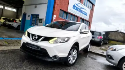 Nissan Qashqai 2015 - 11500 EUR, 190000 km - AUTO.MOTO.pt - 190000km - foto 9 de 21