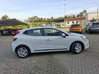 Renault Clio 2019 - 15000 EUR, 62800 km - AUTO.MOTO.pt - 62800km - foto 5 de 32