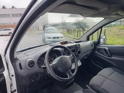 Citroën e-Berlingo 2019 - 9490 EUR, 24500 km - AUTO.MOTO.pt - 24500km - foto 12 de 17