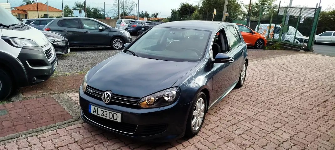 Volkswagen Golf 2010 - 9450 EUR, 220000 km - AUTO.MOTO.pt - 220000km - foto 1 de 13