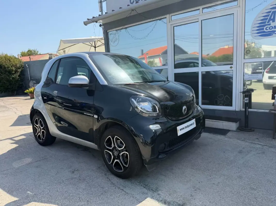 Smart ForTwo Coupé 2015 - 10780 EUR, 84000 km - 84000km - foto 3 de 4