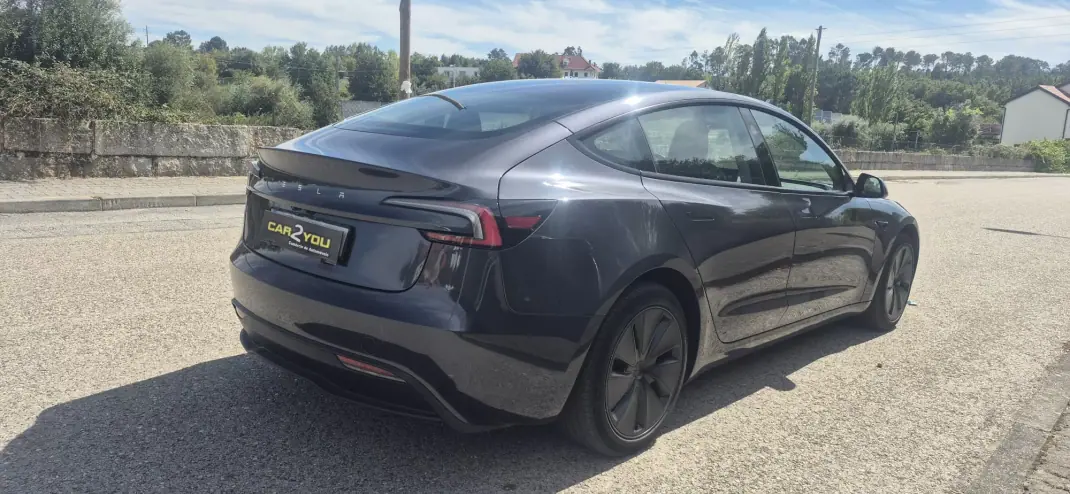 Tesla Model 3 2025 - 39750 EUR, 35000 km - 35000km - foto 21 de 21