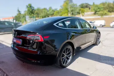 Tesla Model 3 2020 - 24900 EUR, 144500 km - foto 6 de 20