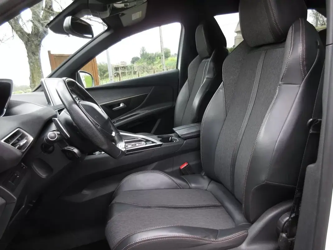 Peugeot 3008 2017 - 16990 EUR, 209000 km - 209000km - foto 23 de 48