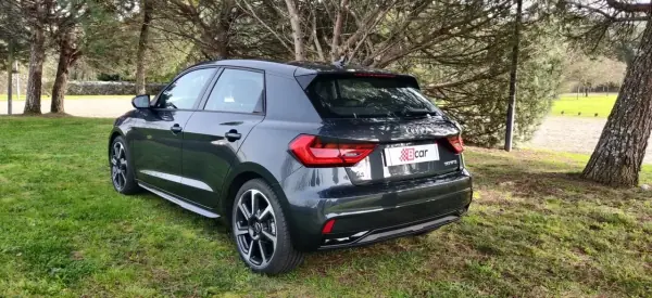 Audi A1 Sportback 2021 - 22490 EUR, 20500 km - AUTO.MOTO.pt - 20500km - foto 9 de 39