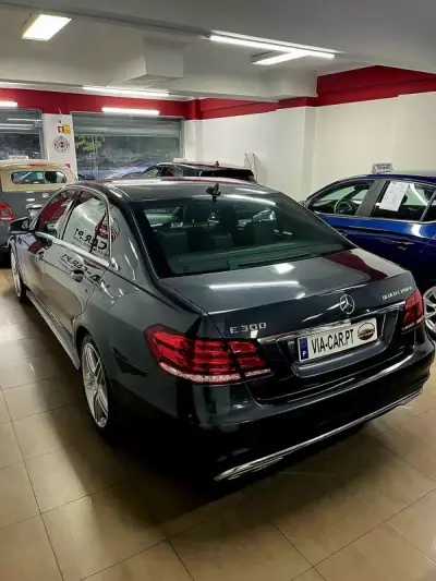 Mercedes-Benz E 300 2013 - 17950 EUR, 221000 km - AUTO.MOTO.pt - 221000km - foto 6 de 32