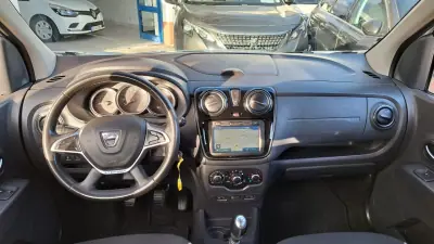 Dacia Lodgy 2021 - 15900 EUR, 130712 km - AUTO.MOTO.pt - 130712km - foto 18 de 32
