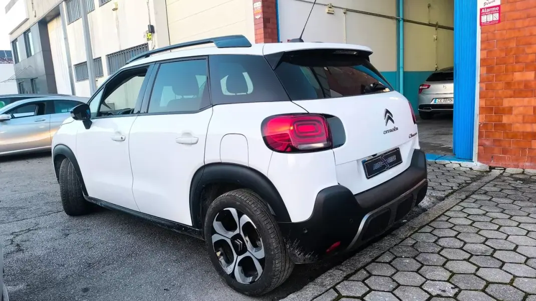 Citroën C3 Aircross 2019 - 11600 EUR, 94000 km - AUTO.MOTO.pt - 94000km - foto 13 de 17