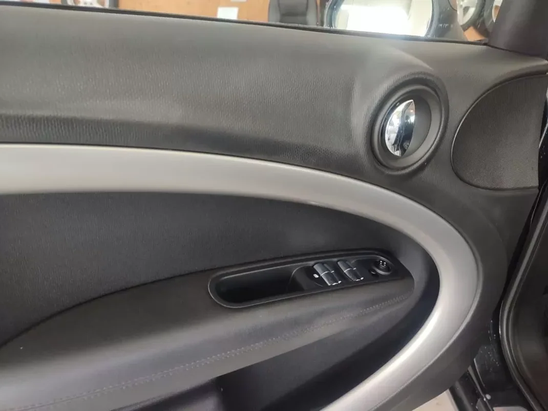 MINI Countryman 2013 - 13700 EUR, 149000 km - AUTO.MOTO.pt - 149000km - foto 7 de 15