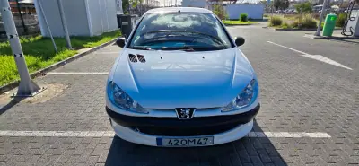 Peugeot 206 2006 - 2990 EUR, 270000 km - AUTO.MOTO.pt - 270000km - foto 2 de 7