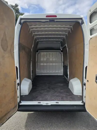 Peugeot BOXER 2.0 BlueHDi 435 L4H2 Premium 2020 - 20350 EUR, 126369 km - AUTO.MOTO.pt - 126369km - foto 32 de 40