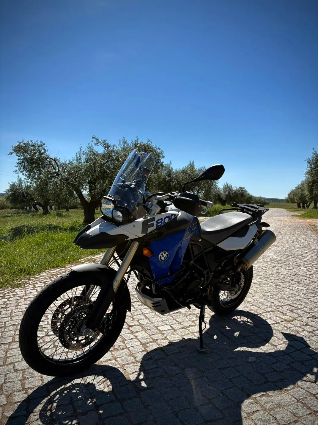 BMW F 800 GS Trophy 2012 - 8500 EUR, 14000 km - AUTO.MOTO.pt - 14000km - foto 1 de 7