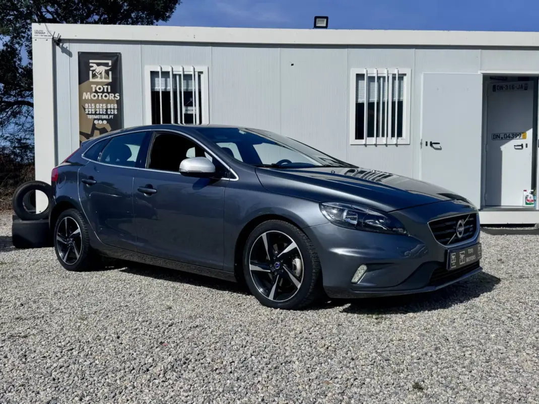 Volvo V40 2014 - 12500 EUR, 191000 km - AUTO.MOTO.pt - 191000km - foto 13 de 25