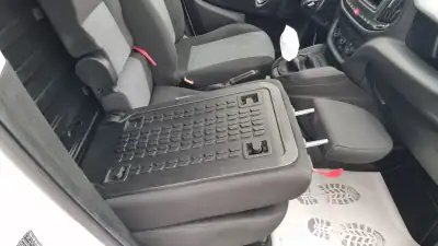 Fiat Doblo 1.6 M-JET2 3 LUG. 2021 - 13500 EUR, 55800 km - AUTO.MOTO.pt - 55800km - foto 20 de 28