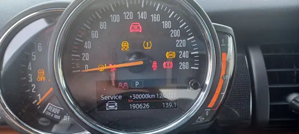 MINI 2019 - 16980 EUR, 190626 km - AUTO.MOTO.pt - 190626km - foto 6 de 11