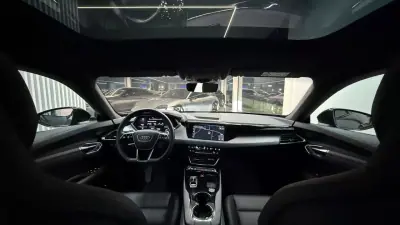 Audi e-tron GT 2022 - 57990 EUR, 59200 km - AUTO.MOTO.pt - 59200km - foto 15 de 28