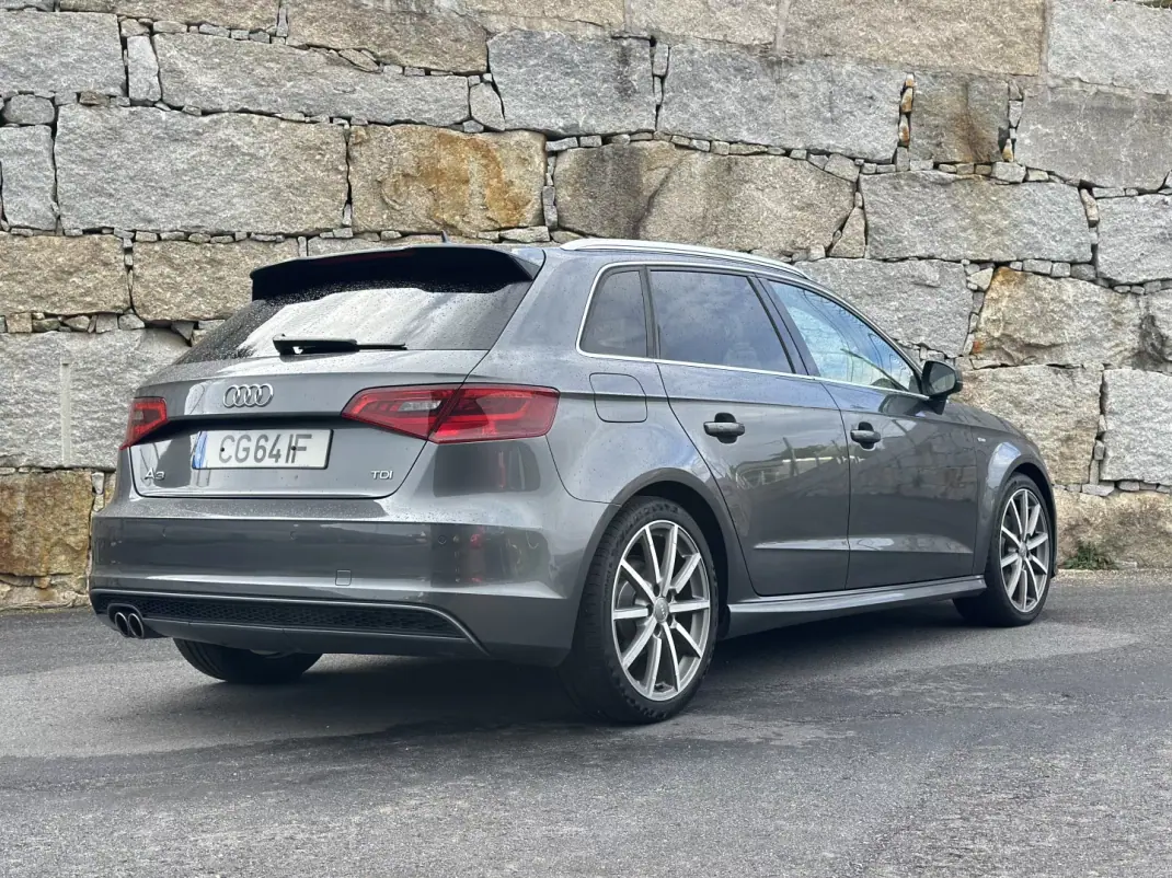 Audi A3 Sportback 2015 - 18150 EUR, 182000 km - AUTO.MOTO.pt - 182000km - foto 7 de 37