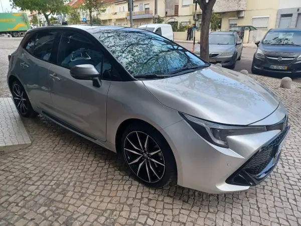 Toyota Corolla 2024 - 38890 EUR, 25995 km - AUTO.MOTO.pt - 25995km - foto 9 de 34