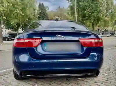 Jaguar XE 2016 - 16990 EUR, 154999 km - AUTO.MOTO.pt - 154999km - foto 2 de 13