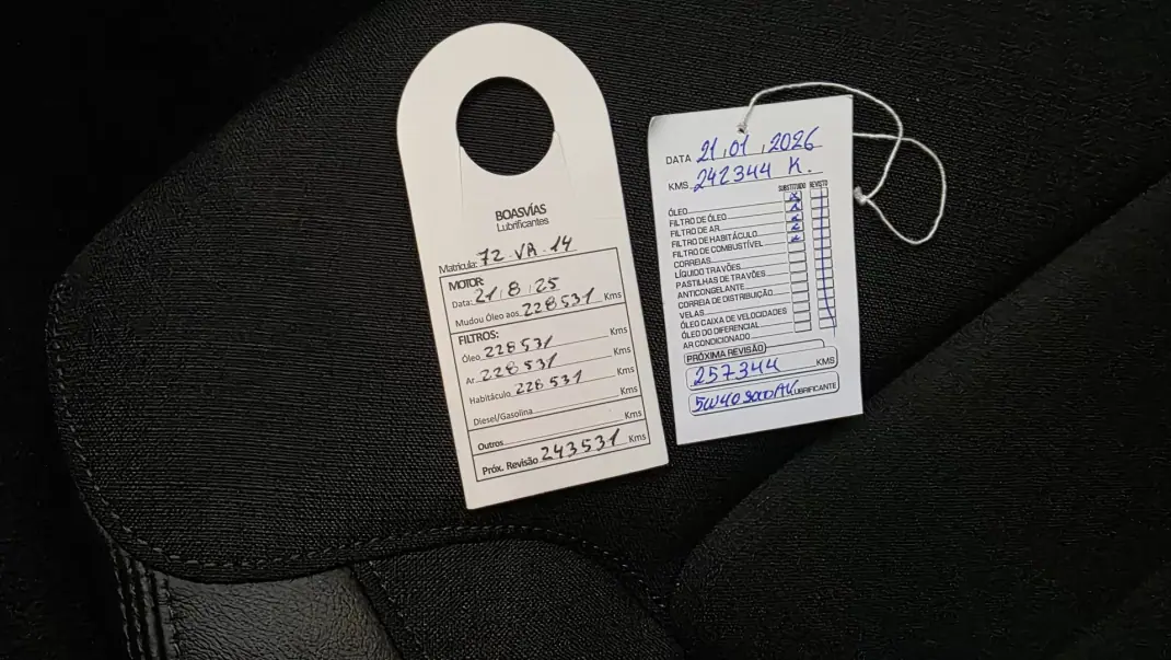 Volvo XC 60 2018 - 23500 EUR, 242396 km - AUTO.MOTO.pt - 242396km - foto 52 de 55