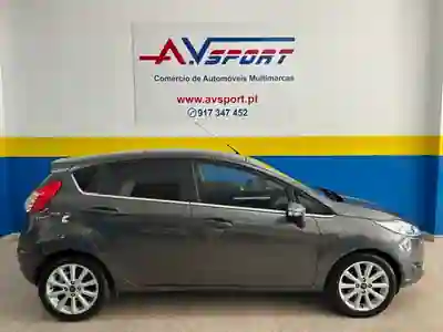 Ford Fiesta 2017 - 9900 EUR, 152000 km - AUTO.MOTO.pt - 152000km - foto 2 de 23