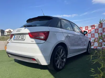 Audi A1 Sportback 2013 - 10990 EUR, 275155 km - AUTO.MOTO.pt - 275155km - foto 3 de 19