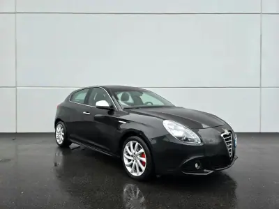 Alfa Romeo Giulietta 2011 - 5990 EUR, 200000 km - AUTO.MOTO.pt - 200000km - foto 8 de 23