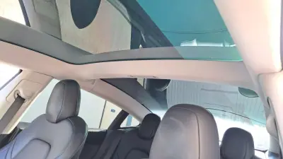 Tesla Model 3 2019 - 22500 EUR, 113000 km - AUTO.MOTO.pt - 113000km - foto 49 de 53