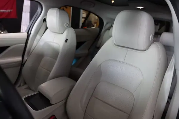 Jaguar I-Pace 2022 - 37900 EUR, 71093 km - AUTO.MOTO.pt - 71093km - foto 6 de 31