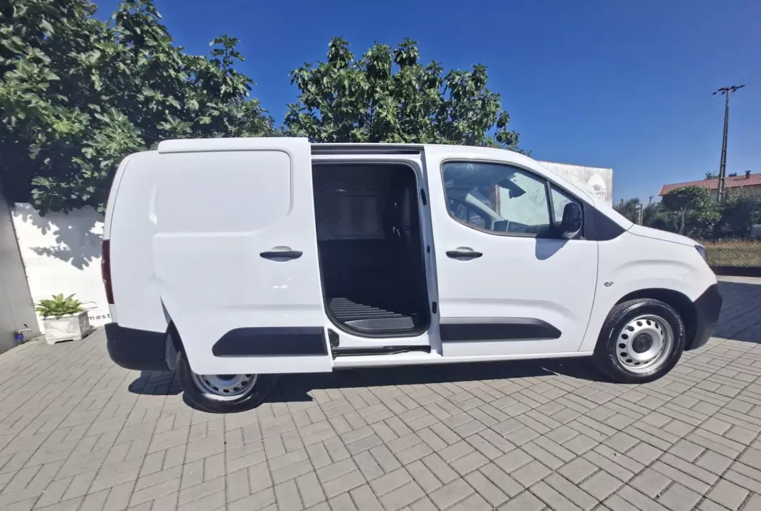 Peugeot Partner 2022 - 14850 EUR, 98726 km - 98726km - foto 25 de 40
