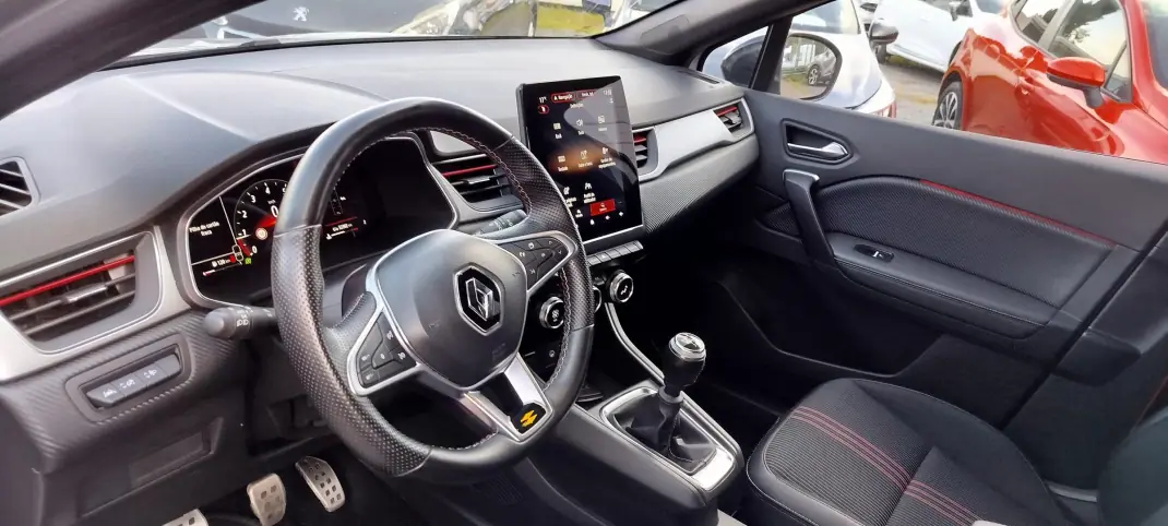 Renault Captur 2023 - 19450 EUR, 52000 km - AUTO.MOTO.pt - 52000km - foto 6 de 12