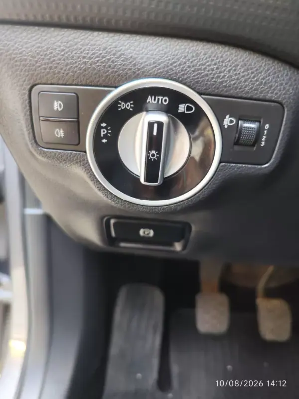 Mercedes-Benz A 180 2013 - 11780 EUR, 215000 km - AUTO.MOTO.pt - 215000km - foto 25 de 39