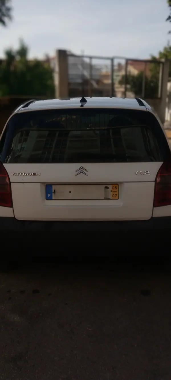 Citroën C2 2005 - 2650 EUR, 310000 km - AUTO.MOTO.pt - 310000km - foto 6 de 10