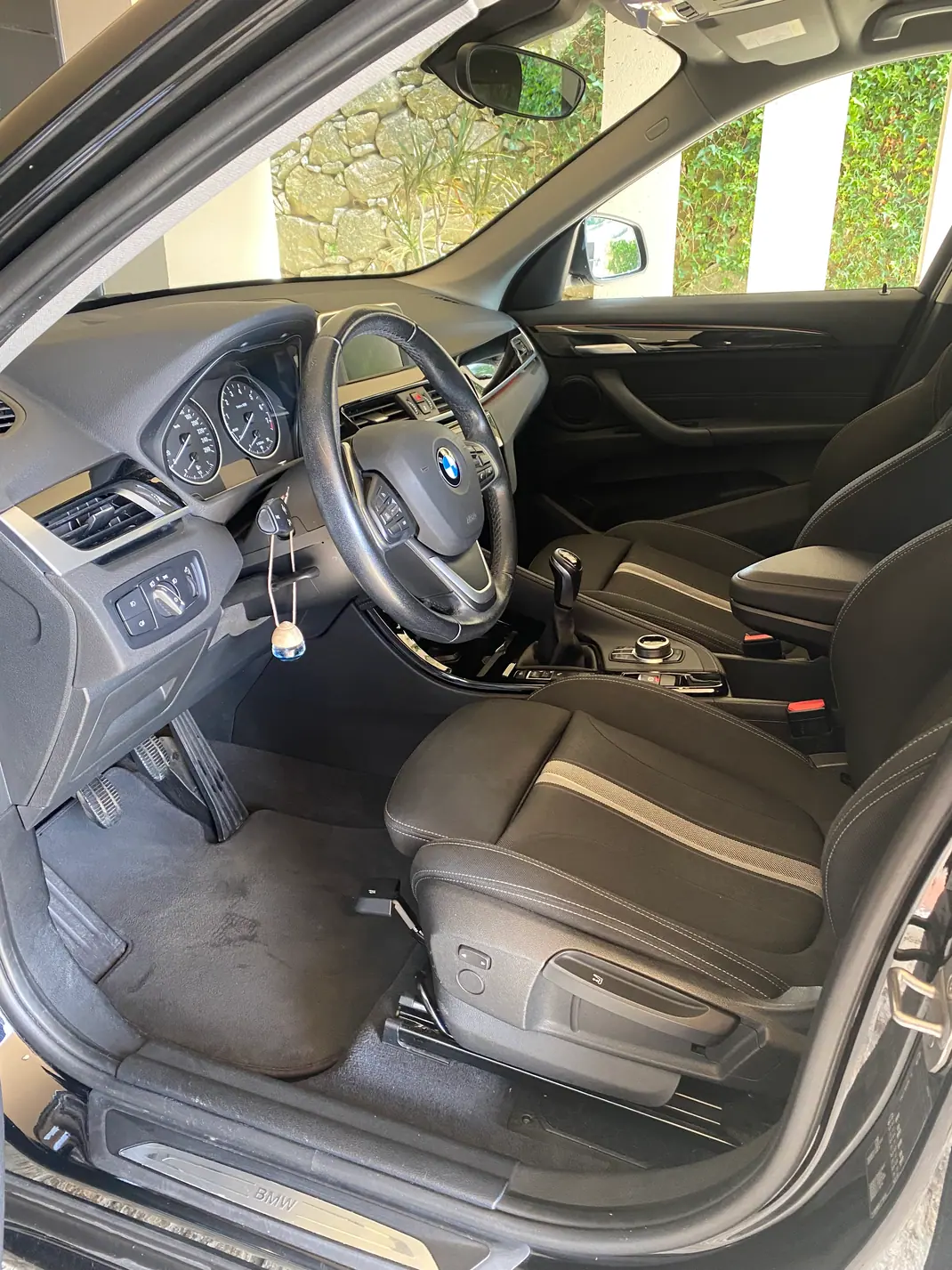 BMW X1 2016 - 17500 EUR, 137500 km - 137500km - foto 8 de 15